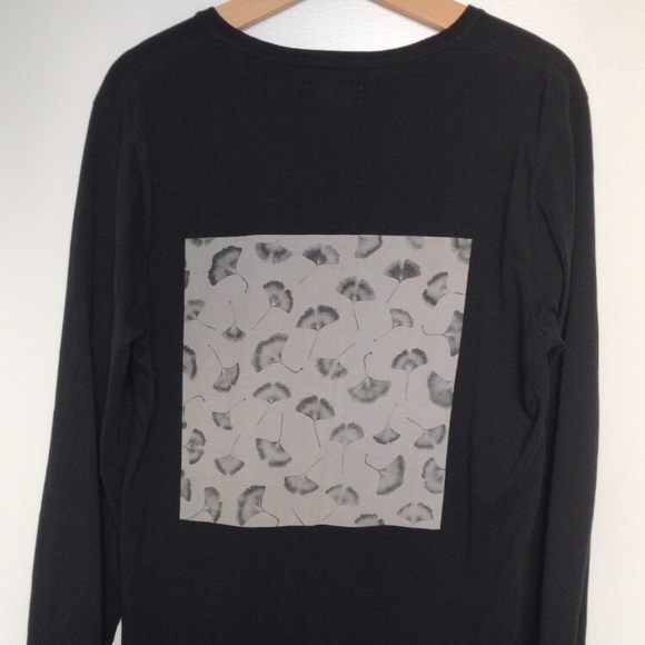 (SOLD) Saturday’s NYC Long Sleeve Shirt - Picture 2 of 5